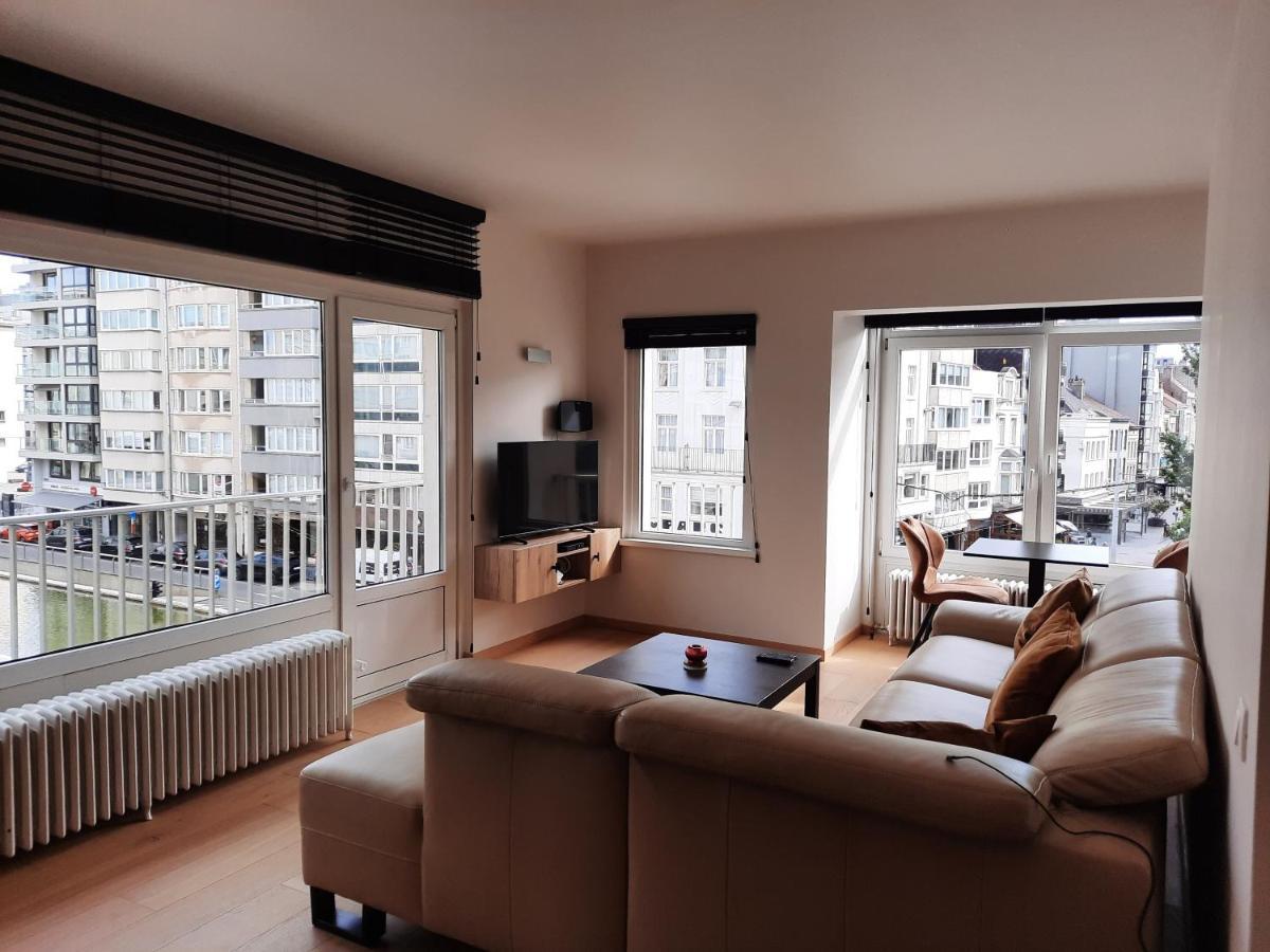 Lichtrijk En Comfortabel Hoekappartement Met Gratis Parking En Zeer Centraal Gelegen - Comme Chez Soi ออสเทนด์ ภายนอก รูปภาพ